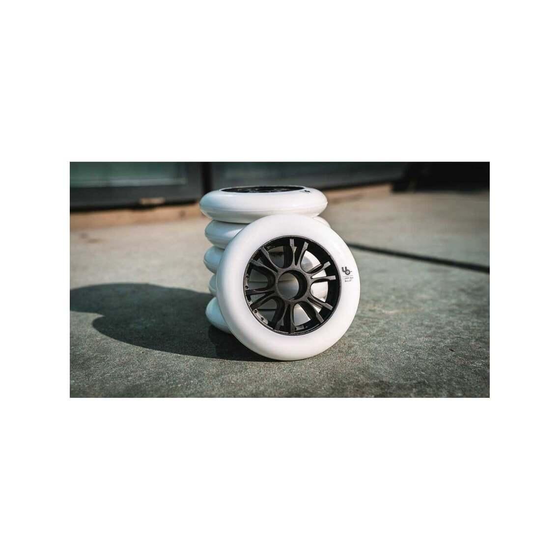 product/u/n/undercover_39259-406267_whitee_3.jpg