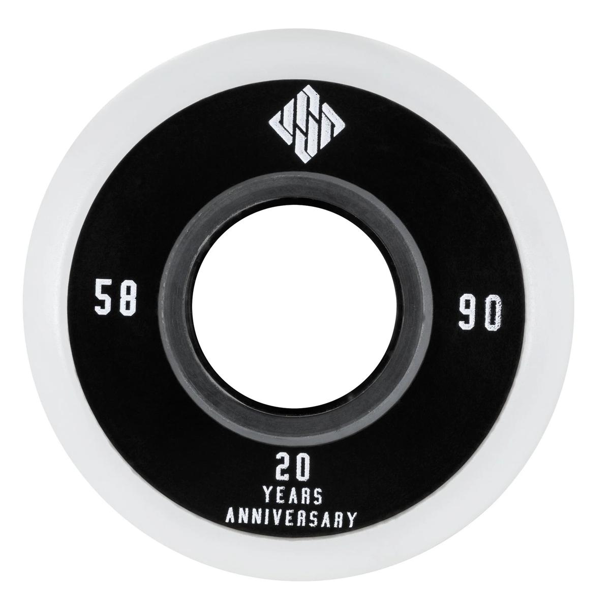 product/u/s/usd_700481_black-white_1.jpg