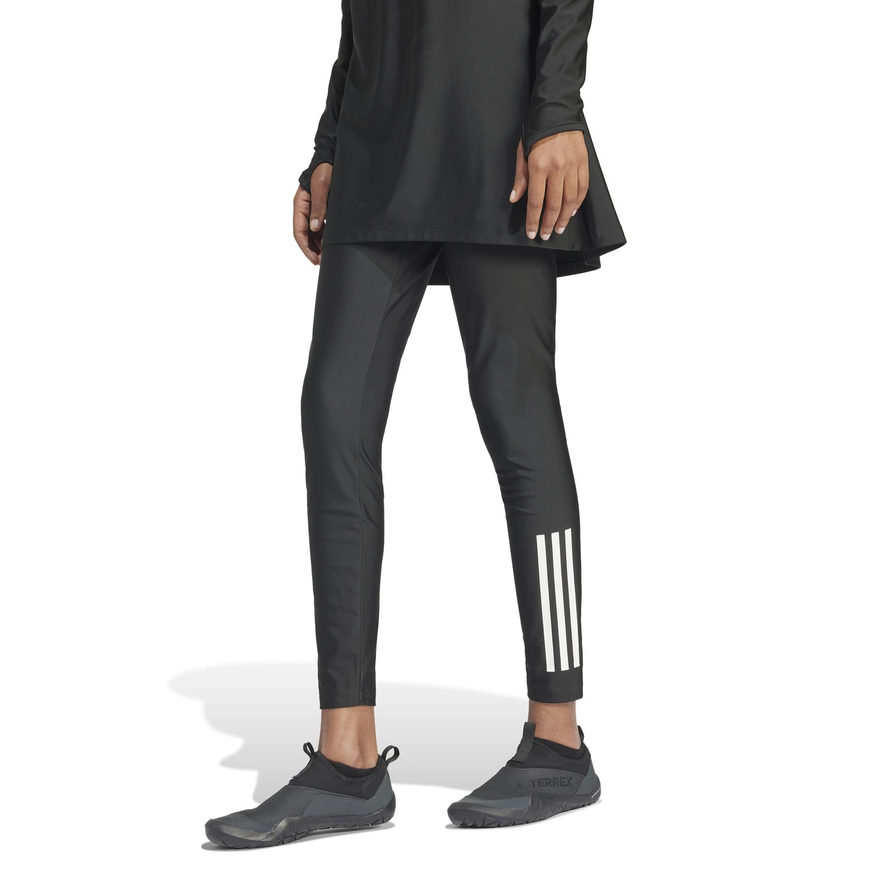 product/a/d/adidas_il7271_3_apparel_on_model_standard_view_white-nw032724.jpg