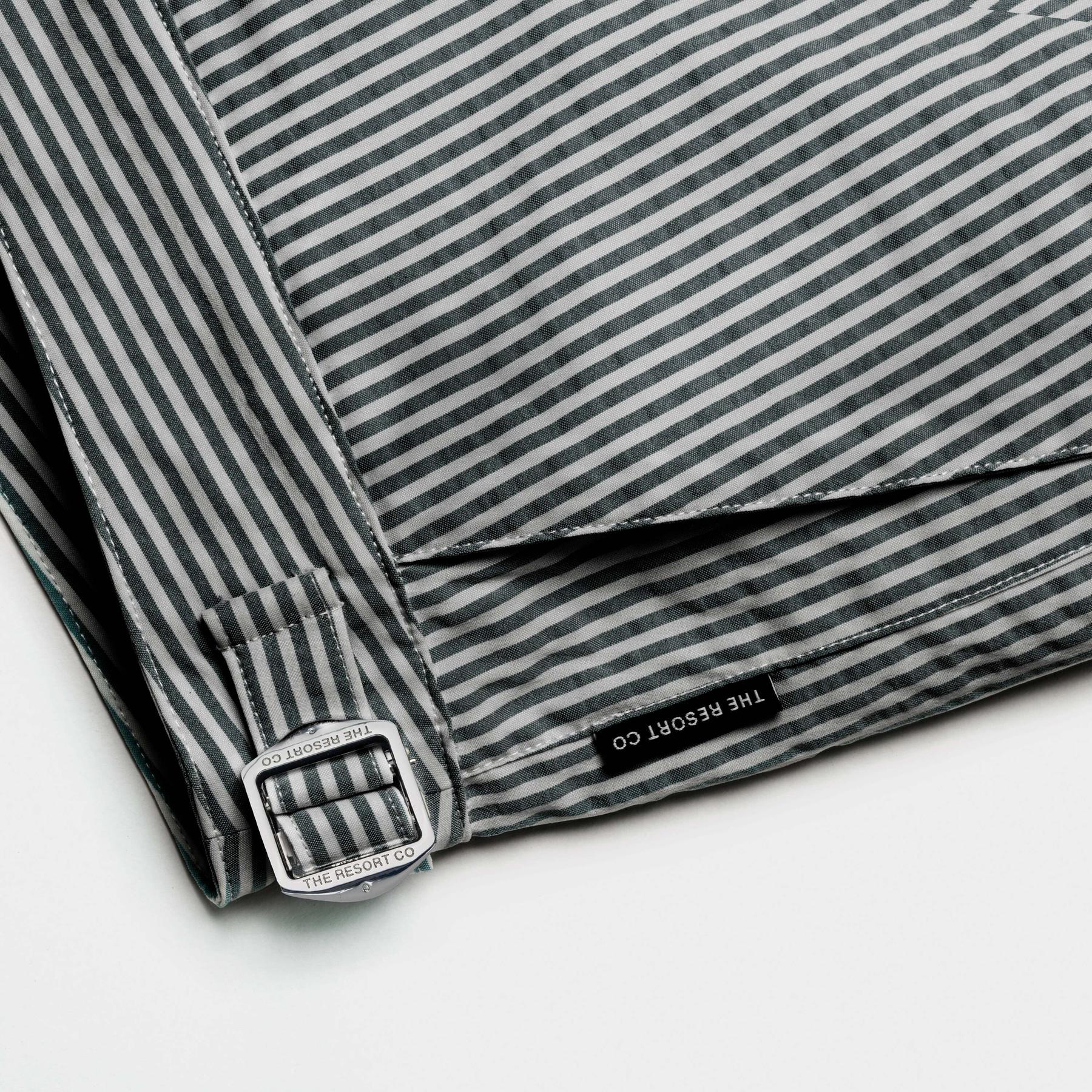 product/t/h/the-resort-co_ss2100628_navy-stripe_4.jpg