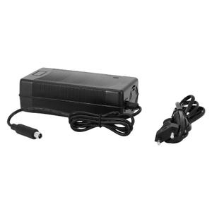 199863-chargeur-de-batterie-trottinette-selection-p2r-xiaomi-3a-noir-tu