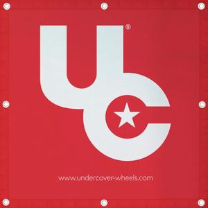 200547-banniere-undercover-uc-rouge-blanc-100x100-cm